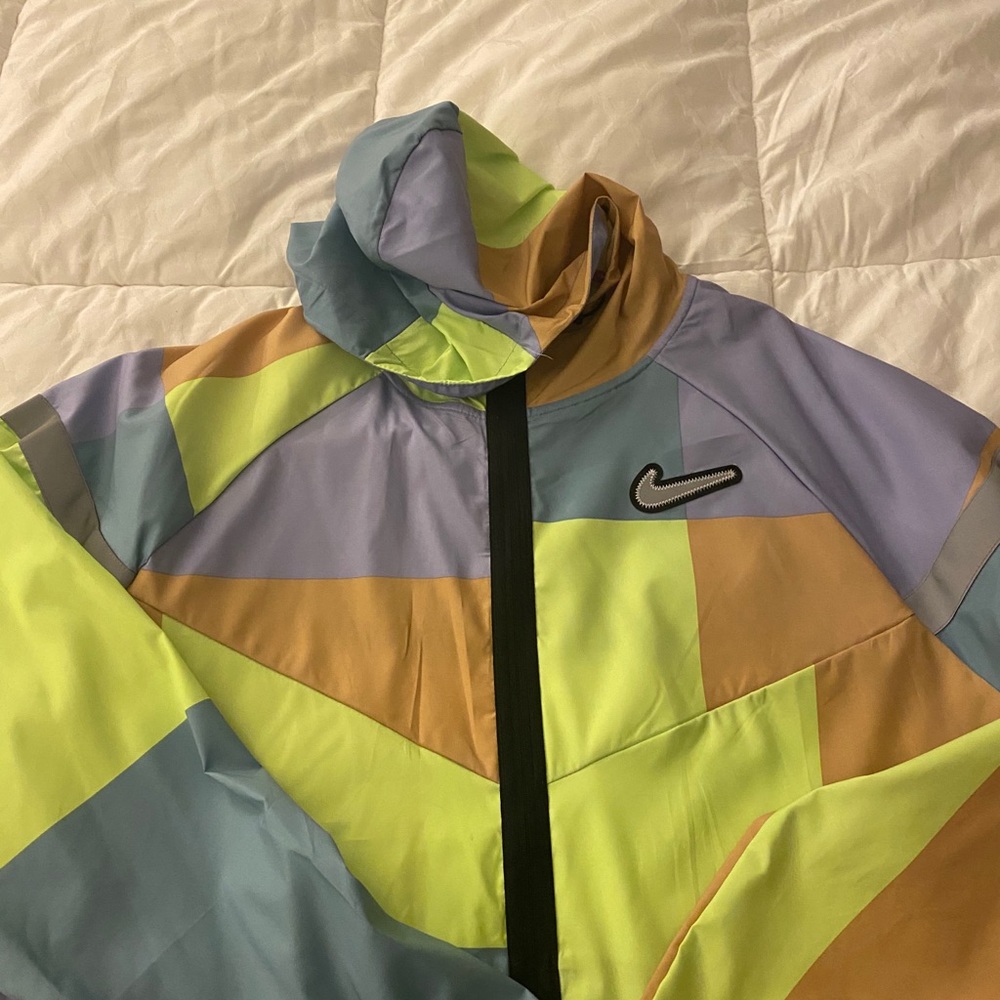 Nike coat - Picture 3 of 3